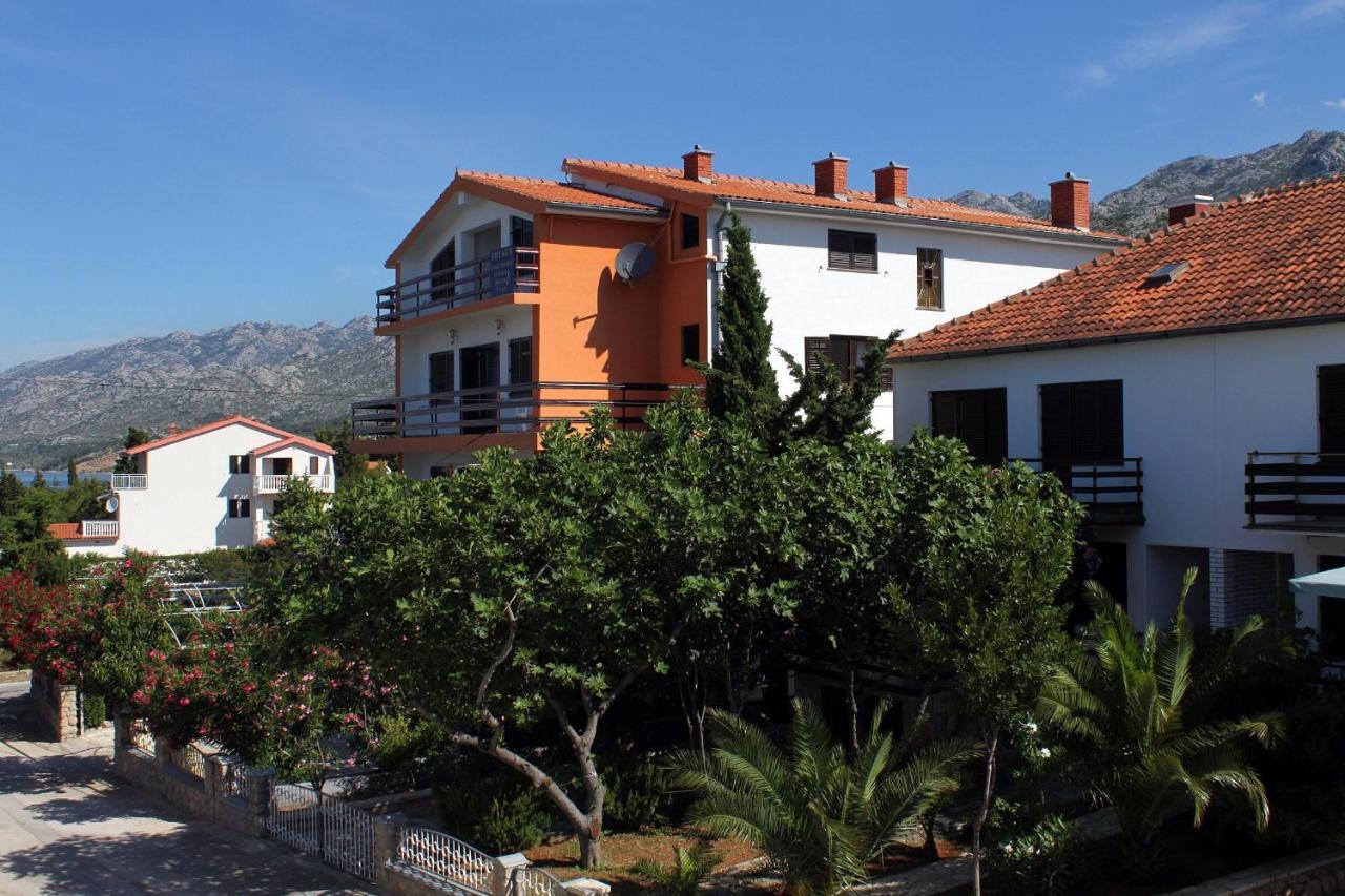 Apartments And Rooms By The Sea Starigrad, Paklenica - 6591 Exterior photo