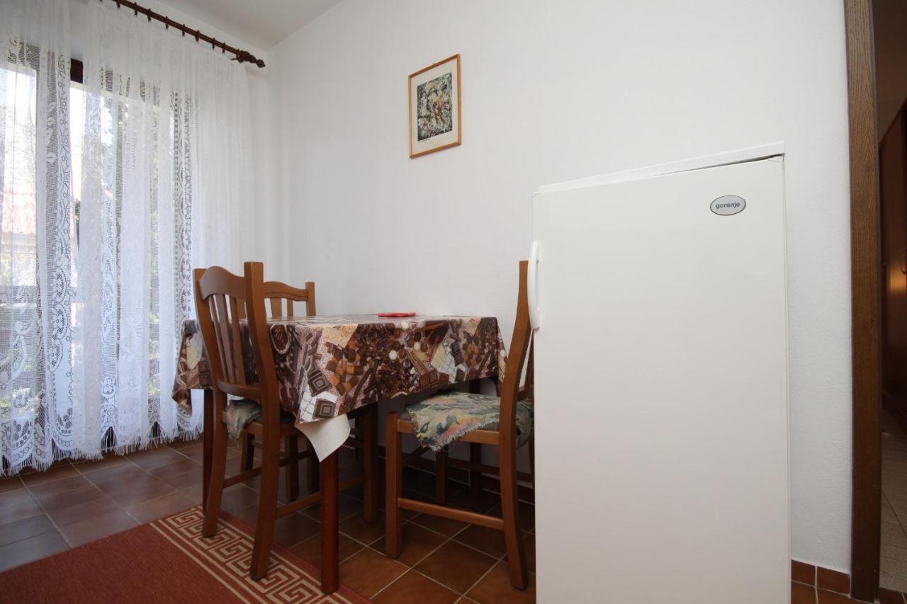 Apartments And Rooms By The Sea Starigrad, Paklenica - 6591 Exterior photo