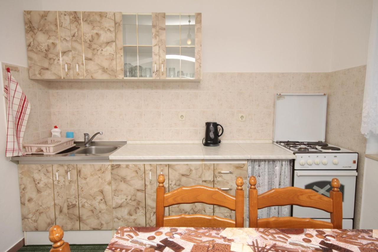 Apartments And Rooms By The Sea Starigrad, Paklenica - 6591 Exterior photo