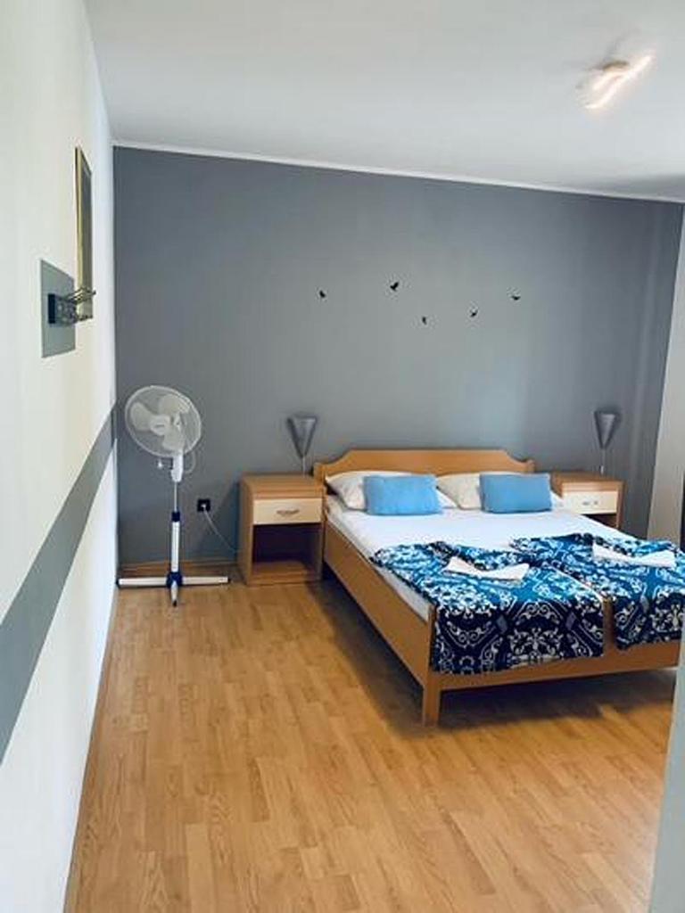 Apartments And Rooms By The Sea Starigrad, Paklenica - 6591 Room photo