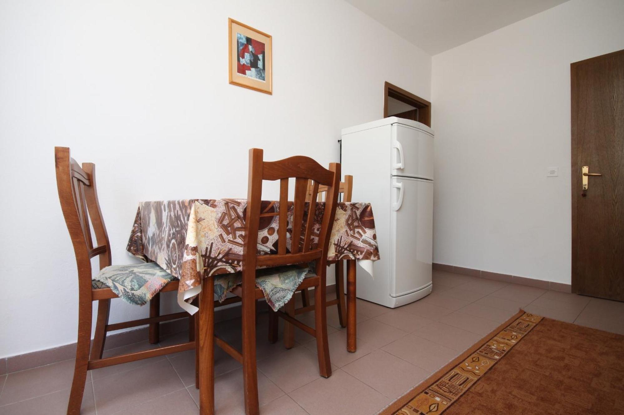 Apartments And Rooms By The Sea Starigrad, Paklenica - 6591 Room photo
