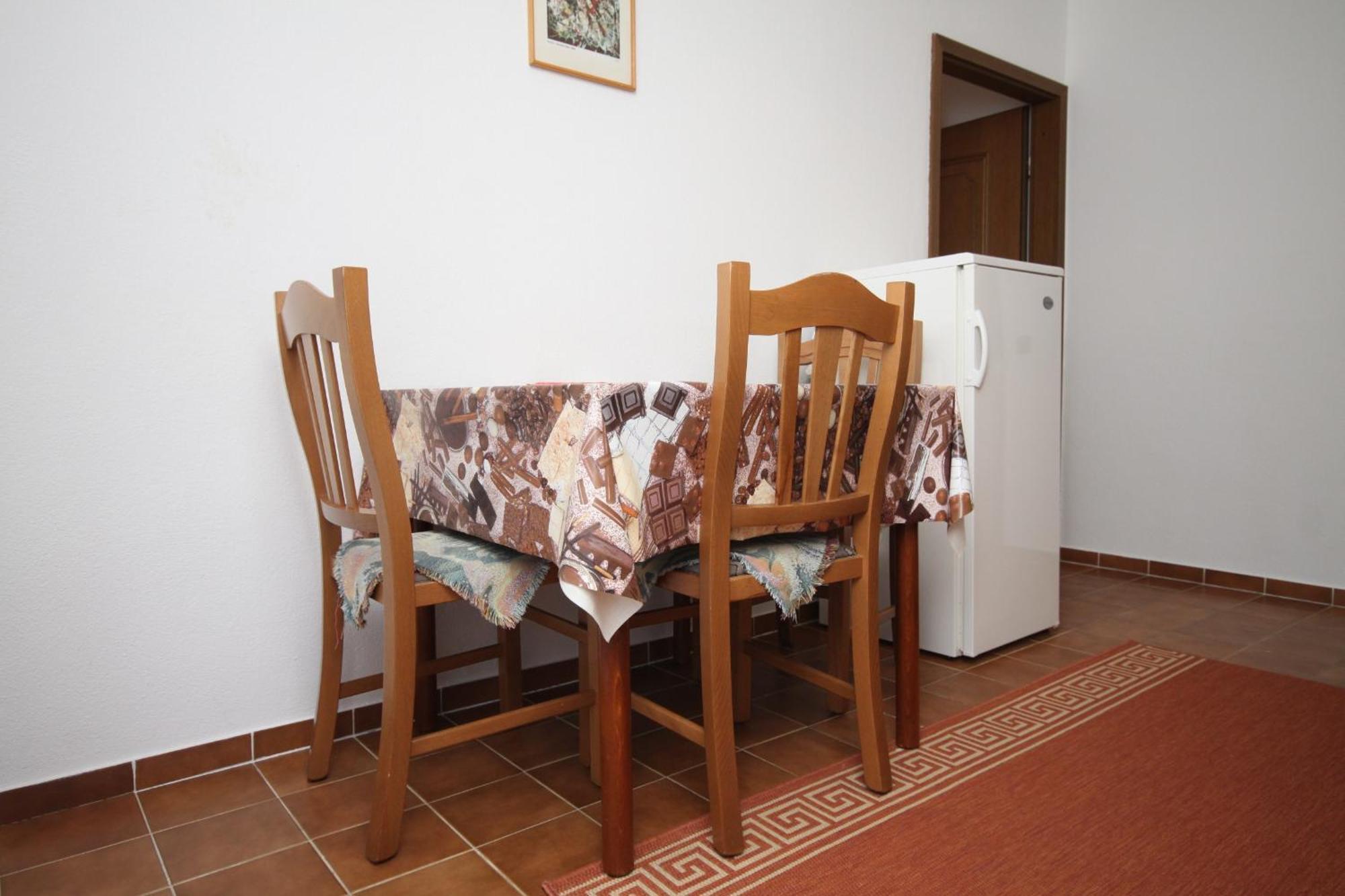Apartments And Rooms By The Sea Starigrad, Paklenica - 6591 Room photo